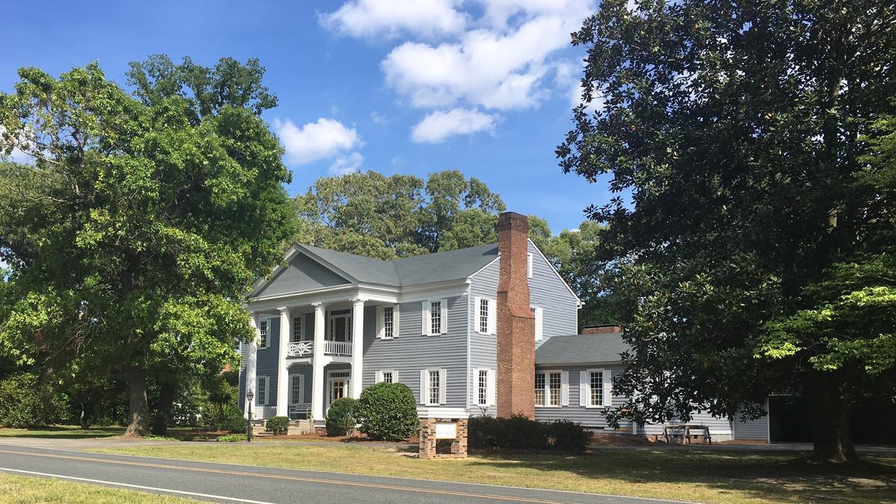 The Elizabethtown Inn Extérieur photo