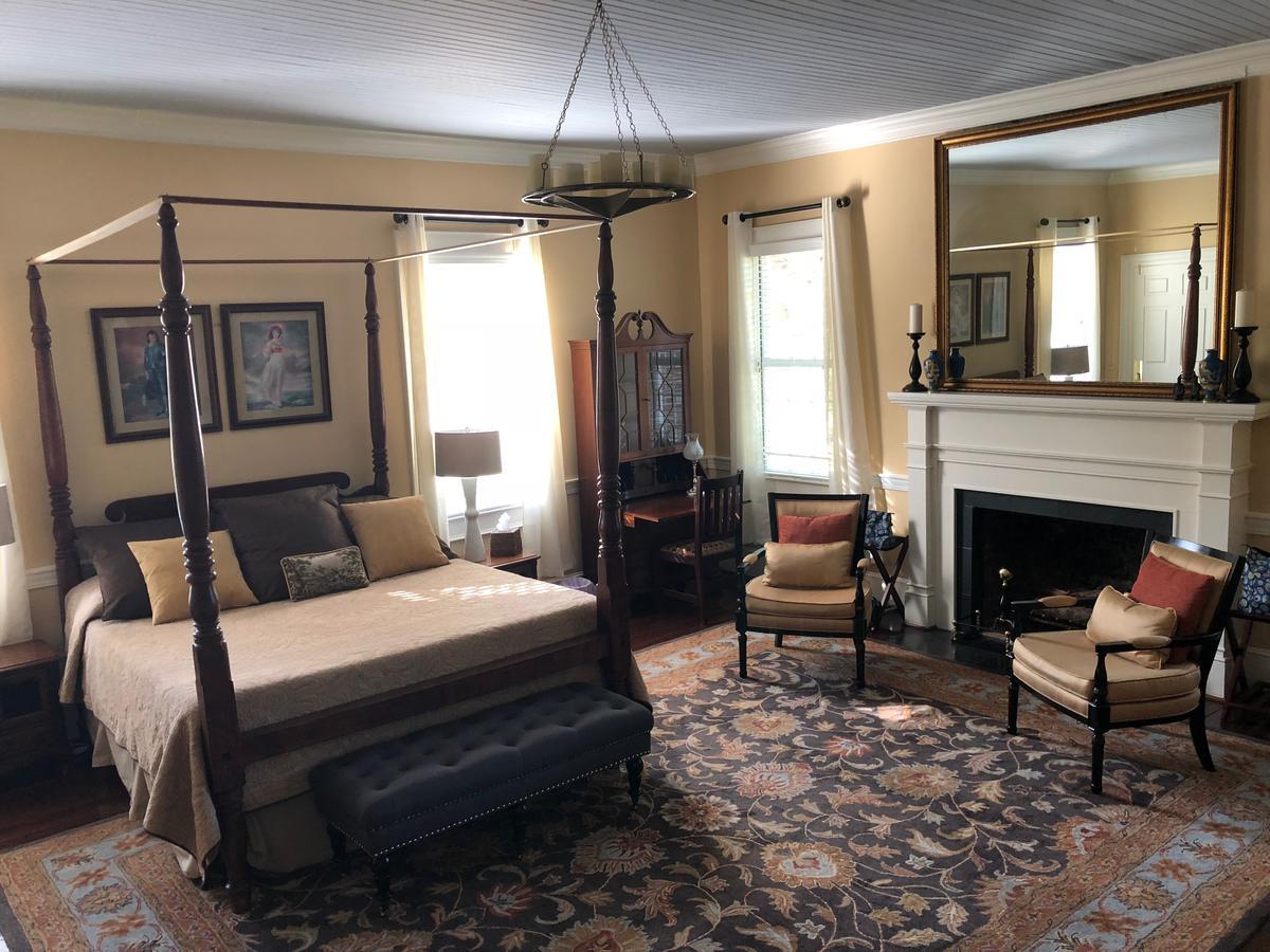 The Elizabethtown Inn Extérieur photo