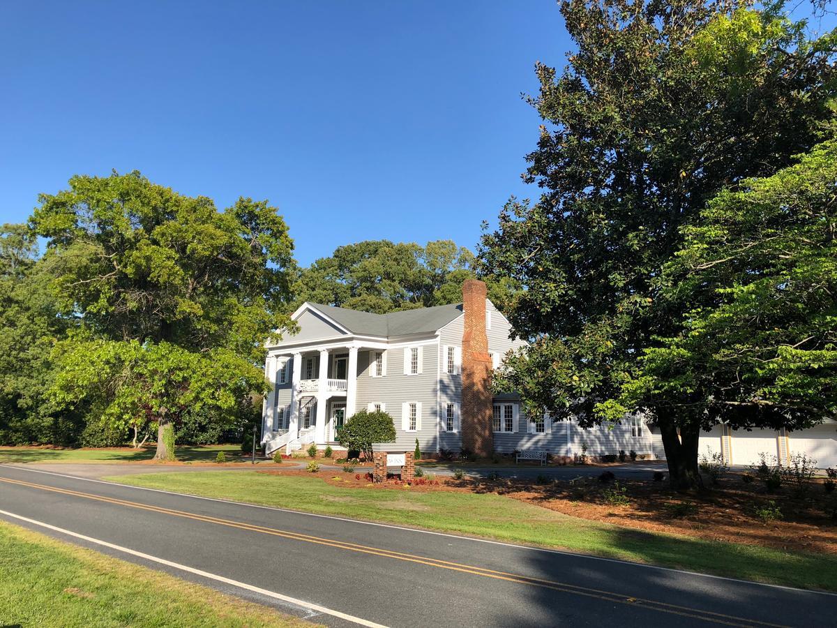 The Elizabethtown Inn Extérieur photo