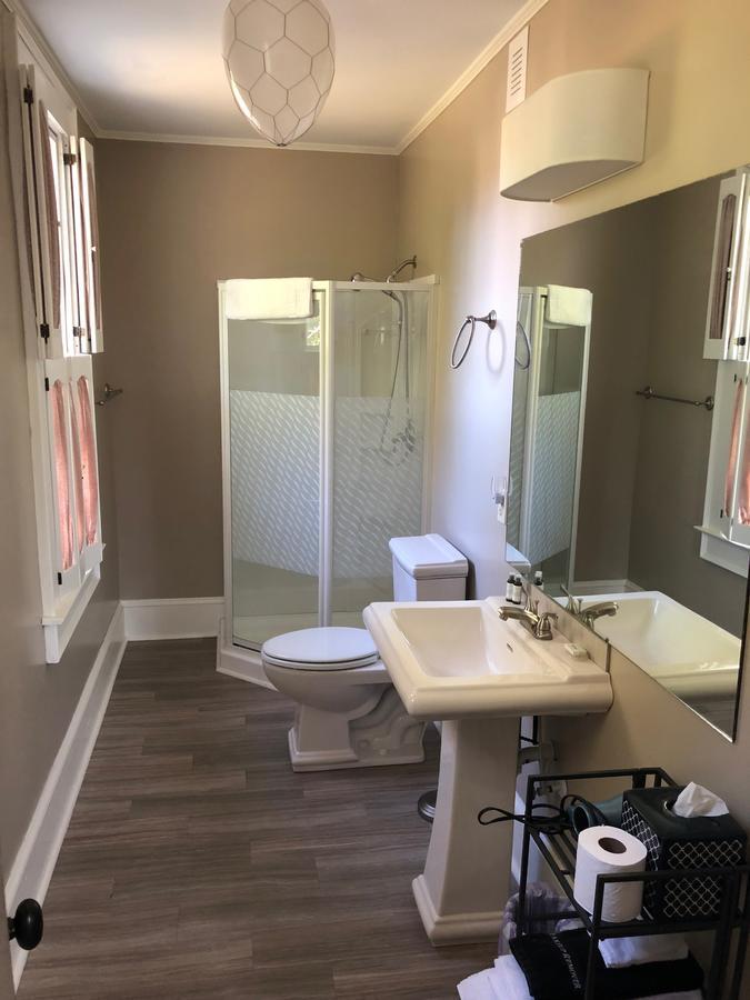 The Elizabethtown Inn Extérieur photo