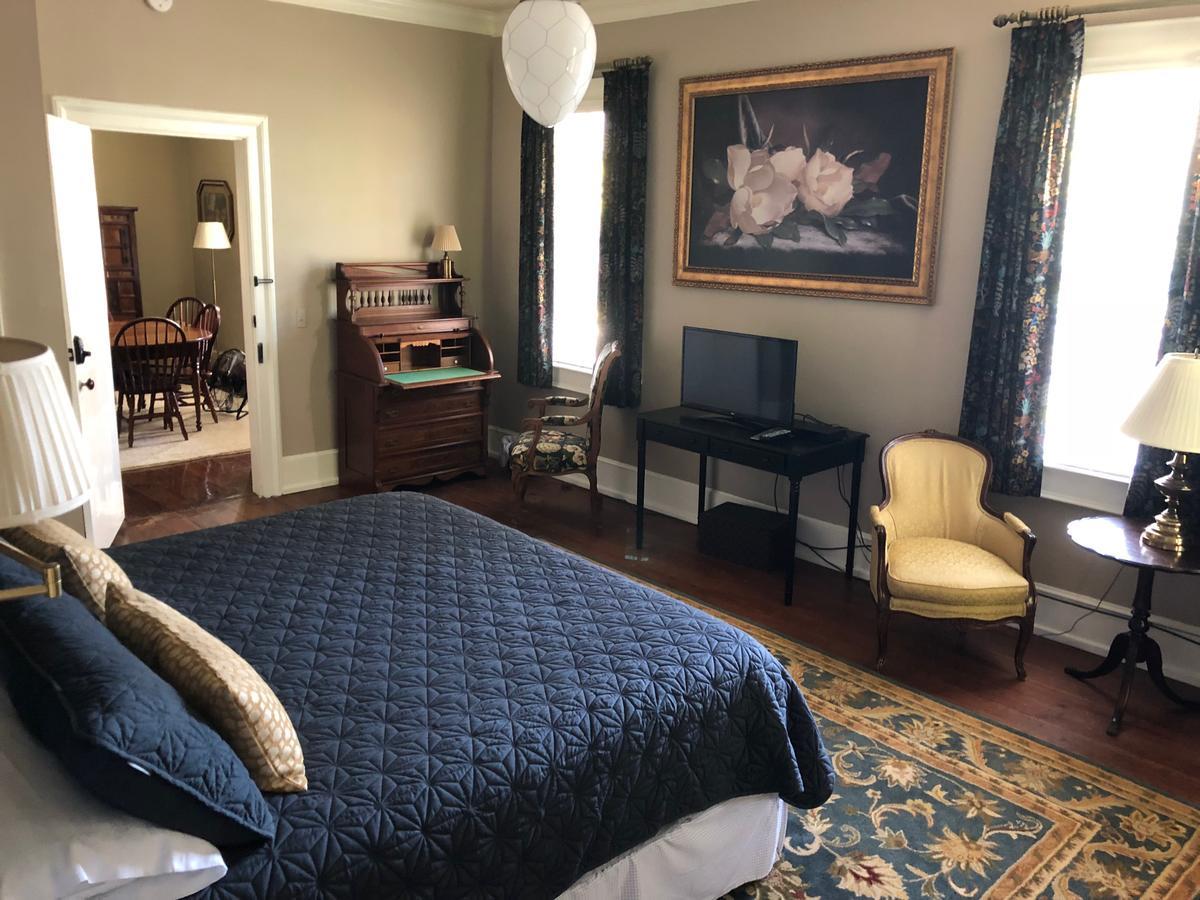 The Elizabethtown Inn Extérieur photo