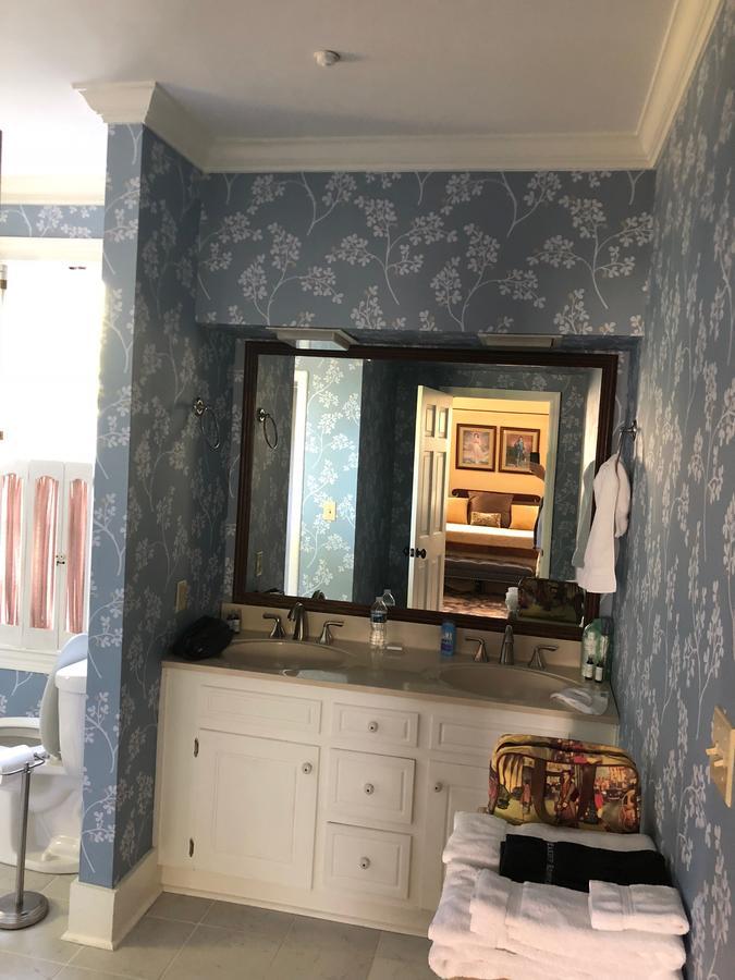 The Elizabethtown Inn Extérieur photo
